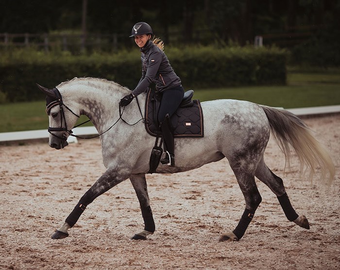 Equestrian Stockholm Dressage Saddle Pad Dark Sky - Image 3