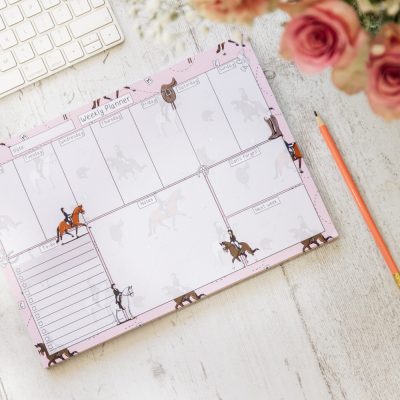 Dressage’ Weekly Desk Planner