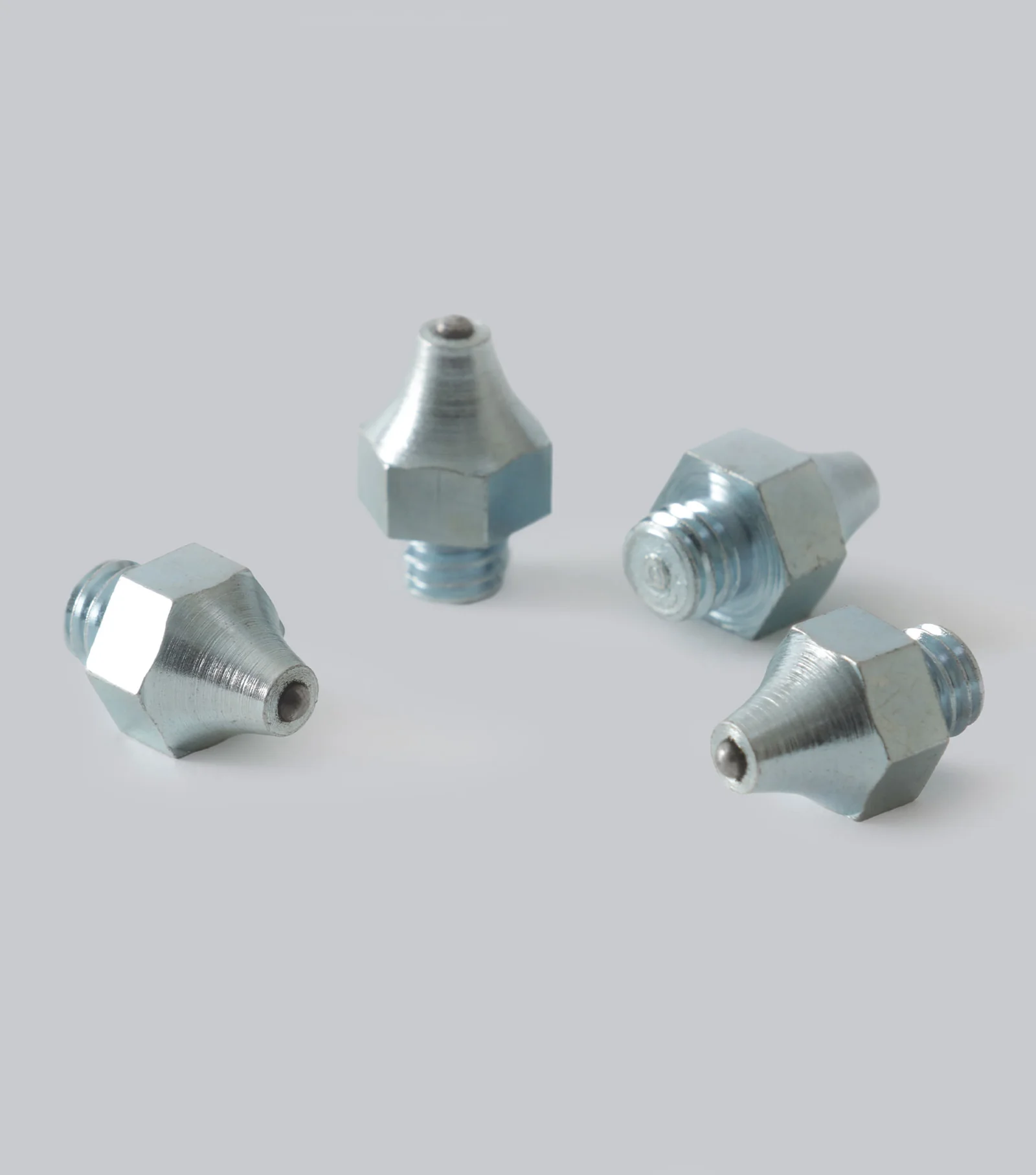 Small Studs pointed for varying ground and jumping (Set of 4)