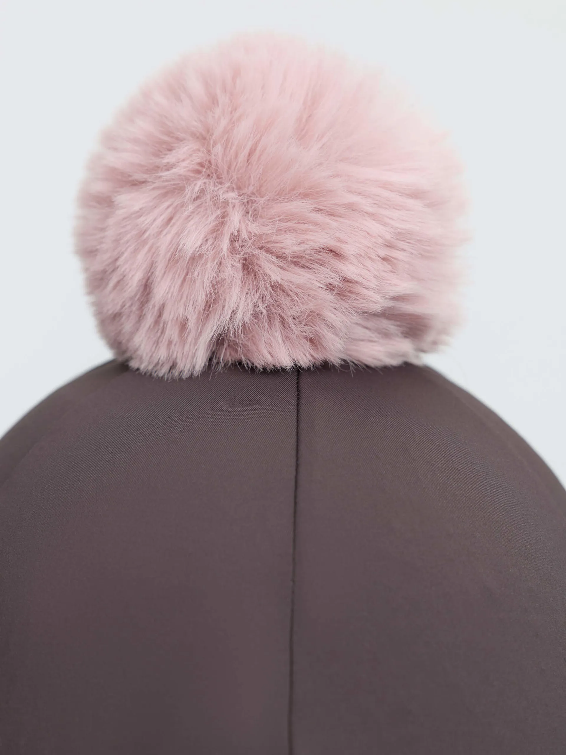 Classique Pom Hat Silk Cocoa - Image 3